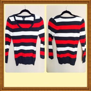 New with out tags stripes red full sleeve top
