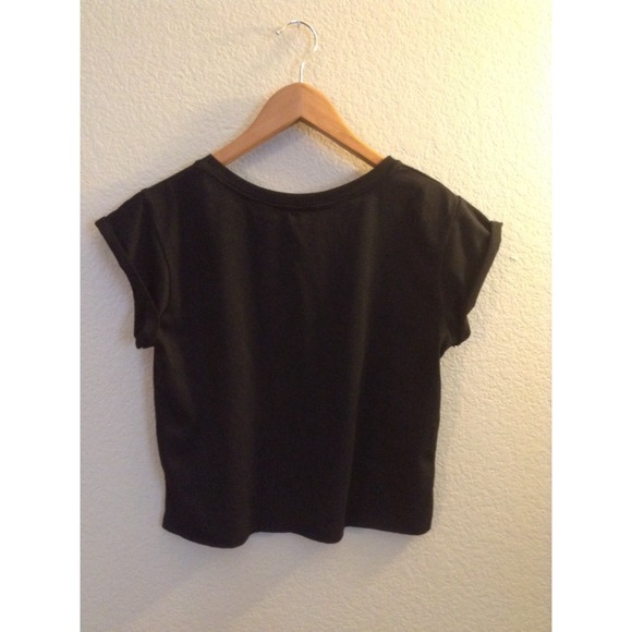 ❌Bundled Black Cropped Tee - Picture 3 of 4