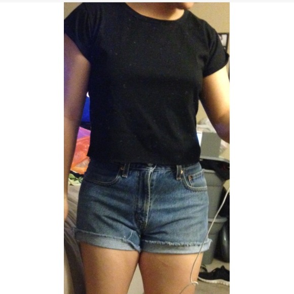 ❌Bundled Black Cropped Tee - Picture 4 of 4