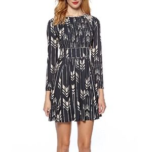 Jessica Simpson black & tan dress