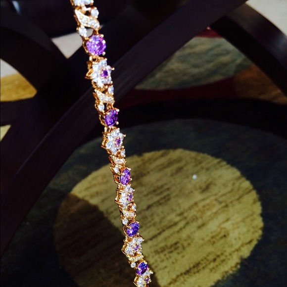 New gorgeous 10k gold purple high quality bracelet