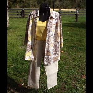 🌹🌹REDUCED - nice 2 Piece Set