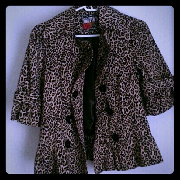 Beautiful cheetahs print blazer never worn