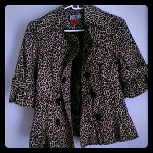Beautiful cheetahs print blazer never worn