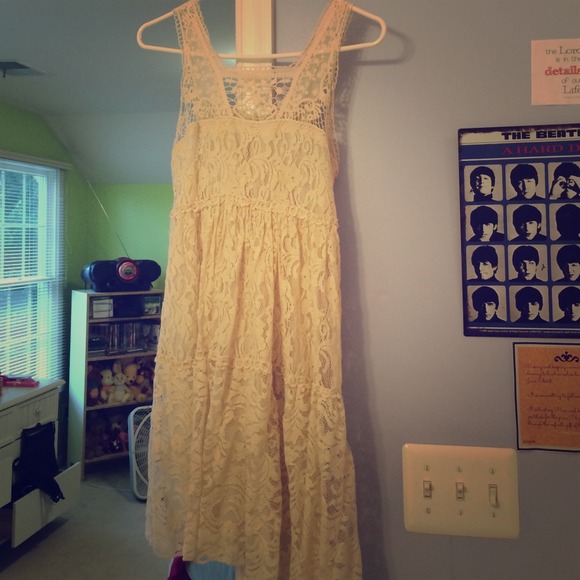 REDUCED‼️ Cream Lace Crochet Dress! 🌼