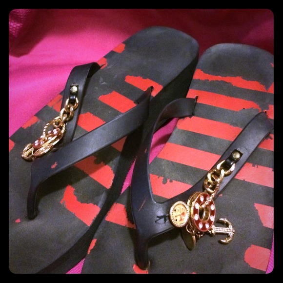 Sailor flip flops with anchors