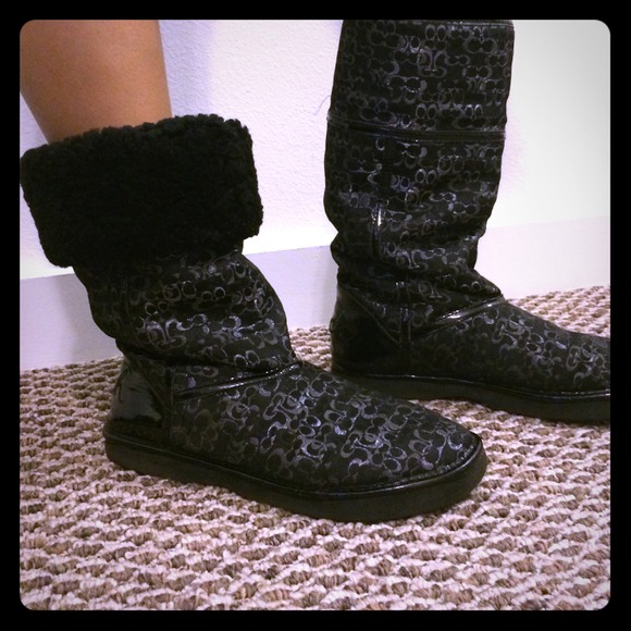 Coach blacks boots
