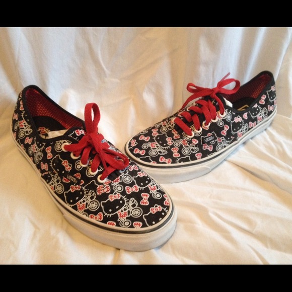 Black Hello Kitty Vans