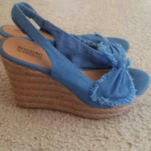 Shoes - Picture 3 of 4