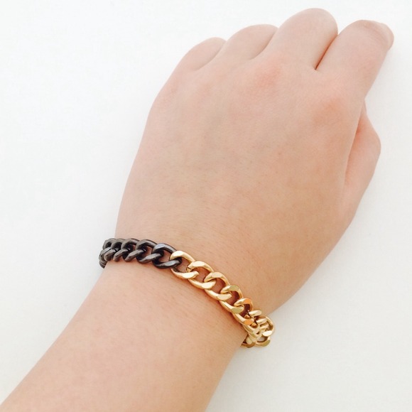 Dual tone chain link bracelet