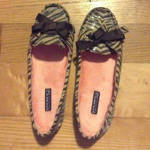 Sperry top-sider shoes. RESERVED