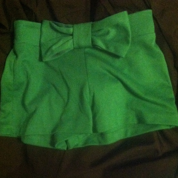 Bow shorts