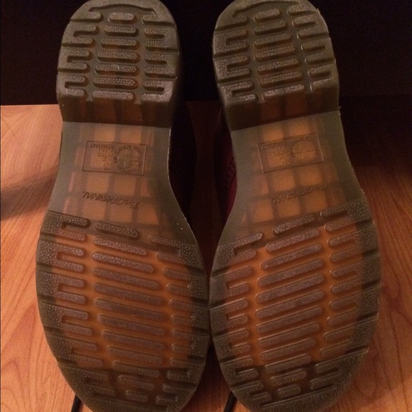 ❌SOLD❌ Dr. Martens women's 1460 - Picture 4 of 4