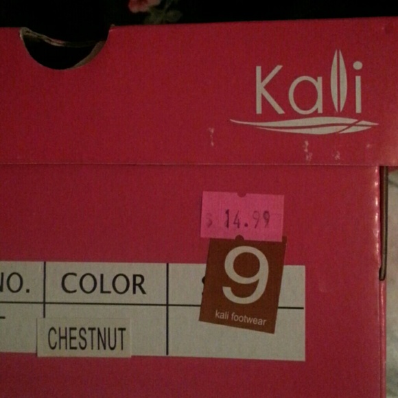 Chestnut brown sandals - Picture 3 of 3