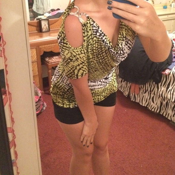 Printed dressy top