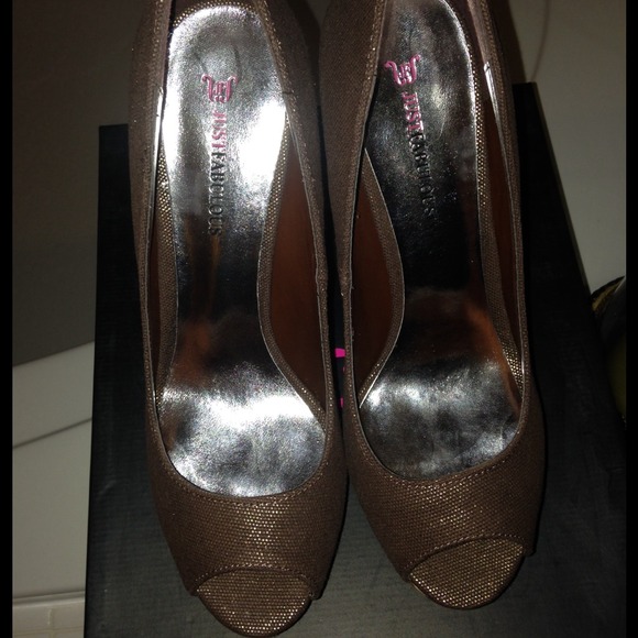 Just Fab Shivani Shoes - Picture 3 of 3