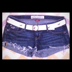 Hollister low rise shorts with belt