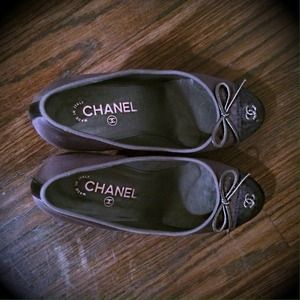 CHANEL PUMPS