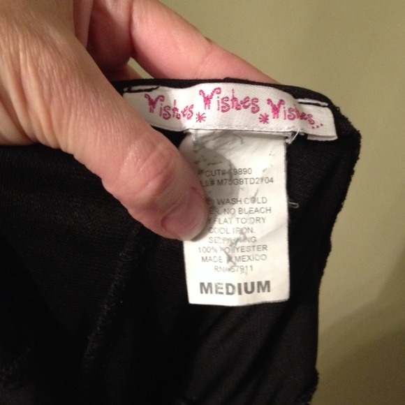 🎉Halter Romper. Host Pick! Total Trend Setter!🎉 - Picture 3 of 4