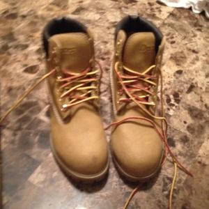 Kids boots