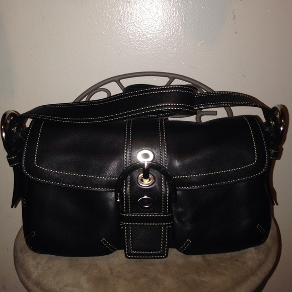 AUTHENTIC COACH PURSE EXCELLENT CONDITION