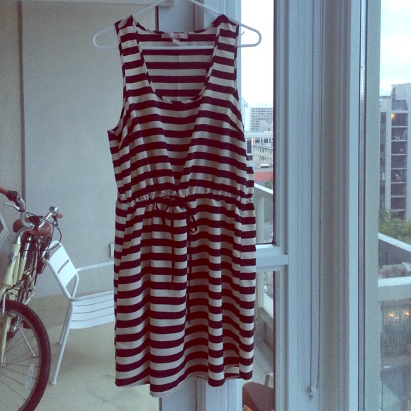 Striped, polyester dress with lining