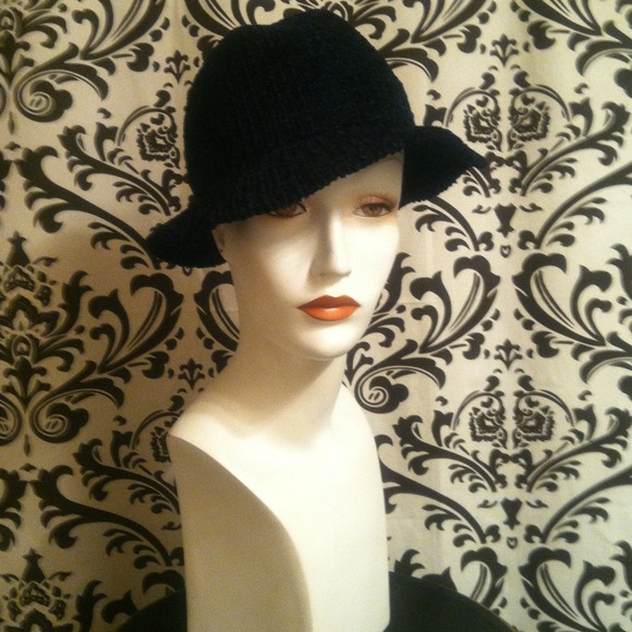 Packable Trench Hat by Everitt