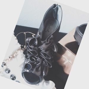 Ruffle Peep-Toe Bootie NWOT