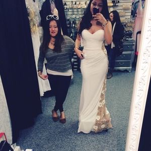 PROM DRESS NEVER BEEN WORN