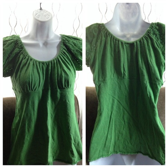 🚫SOLD in Bundle💚Green BoHo Eyelet High Waist Top - Picture 3 of 3
