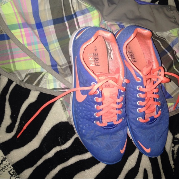 ❌SOLD❌Nike Free 5.0. Tri-Fit 3 (barely worn) - Picture 2 of 4