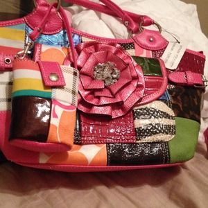Fuschia fashion purse