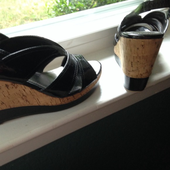 SOLD Cork & Black Patent Vegan Wedge Sandals - Picture 3 of 4
