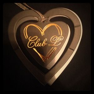 Nice form fitting, long sleeve dress