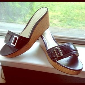 VINTAGE💕Ann Taylor Black Patent & Cork Wedges