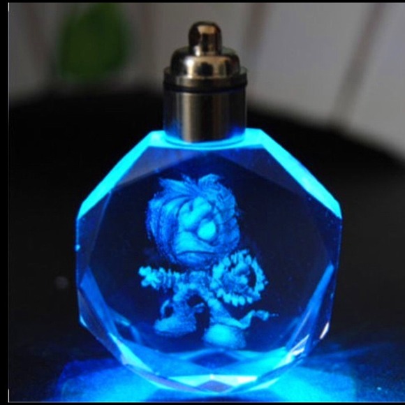 🐲BUNDLE OF 2 league of legendsKEY RING RESERVED🎄