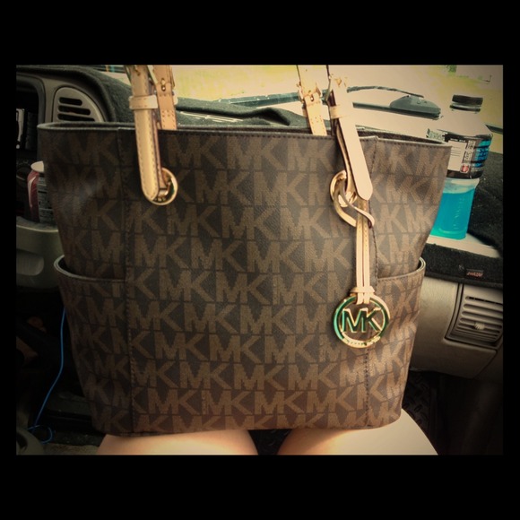 Brown Michael Kohrs W/ MK matching wallet!