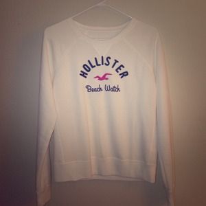 New cream Hollister sweater