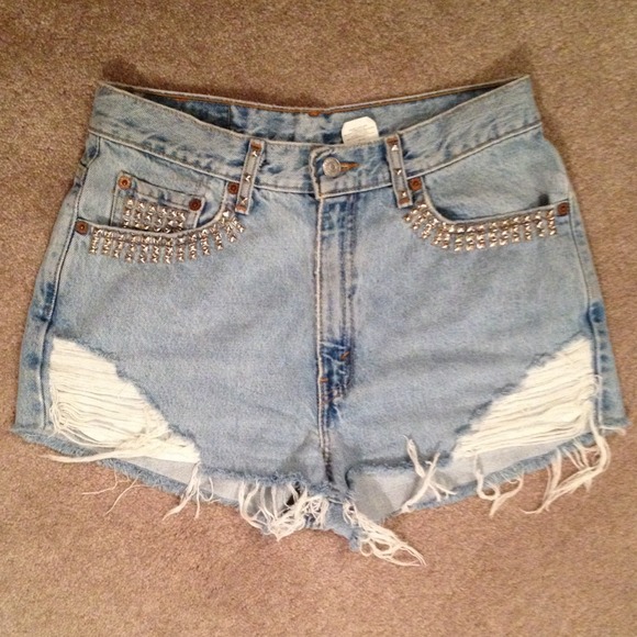 Studded/Destroyed High Waisted Levi's