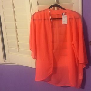 H & M, Mesh cover-up