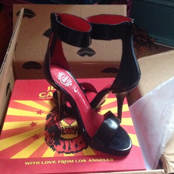 Jeffrey Campbell Stiletto pumps w/ an ankle strap - Picture 2 of 4