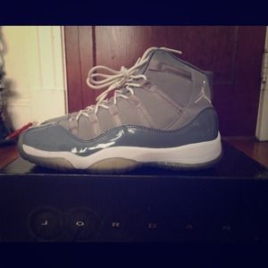 Air Jordan "cool greys" 11's .