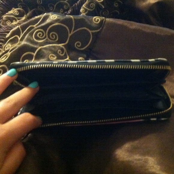 Wallet - Picture 2 of 3
