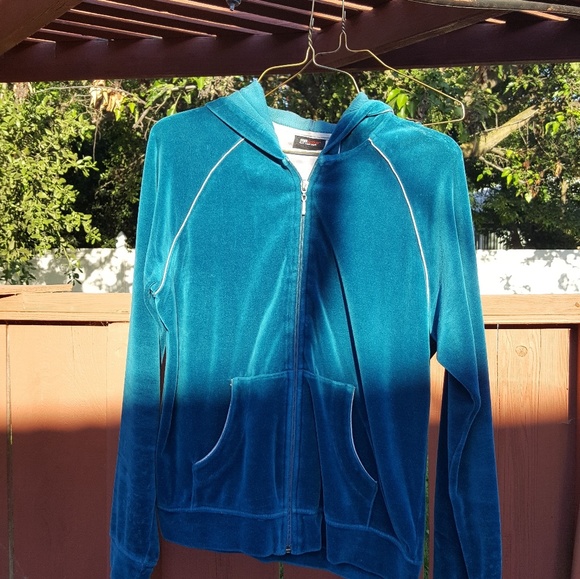 Velour Exercise or Loungewear in Emerald Green - Picture 2 of 2