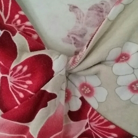 Floral comfortable top - Picture 2 of 2