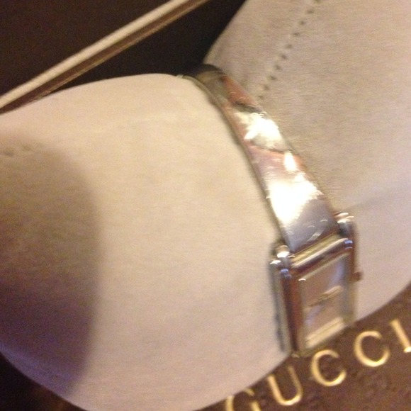 GUCCI. Yeeey!! SOLD - Picture 4 of 4