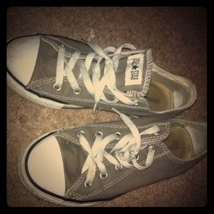 Grey converse 🎀