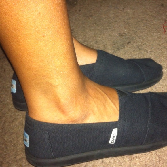 Toms 🎀 - Picture 3 of 3