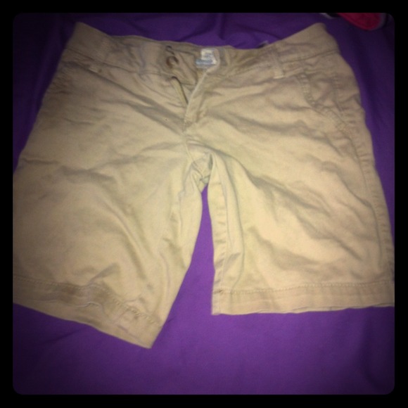 Khaki shorts 🎀