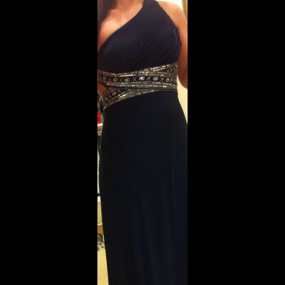 Dress - Picture 2 of 2